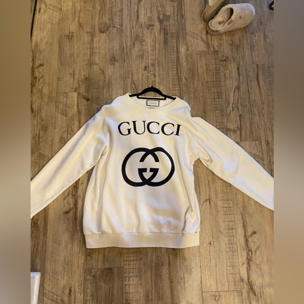 GUCCI SWEATSHIRT!!!! Worn Once